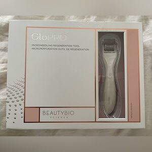 GloPRO® At-Home Microneedling Tool in Classic White.